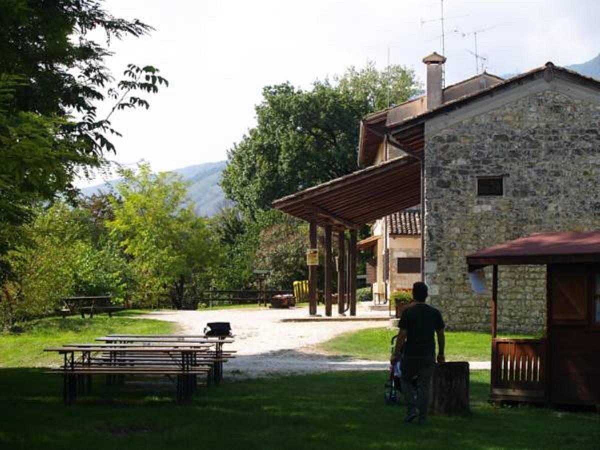 Albergo Rurale Parco Di San Floriano Polcenigo Exteriör bild